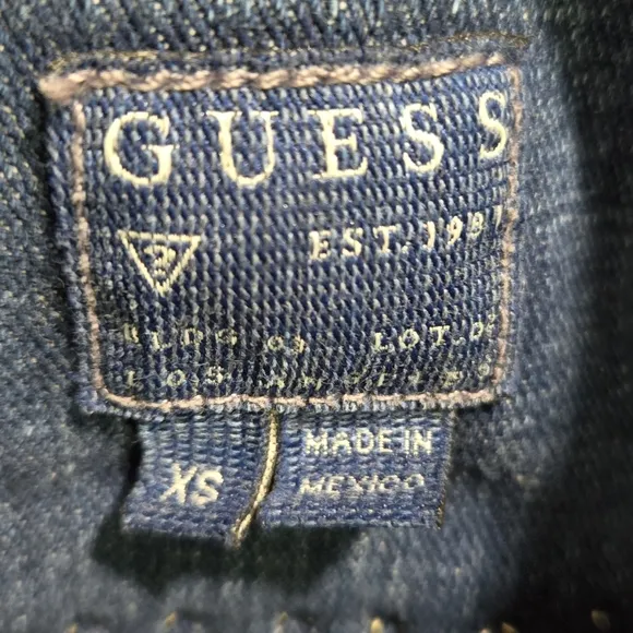 🐢 GUESS Studded Denim Jacket. XS Great Condition!