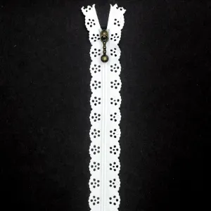 12" Lace Zipper in White