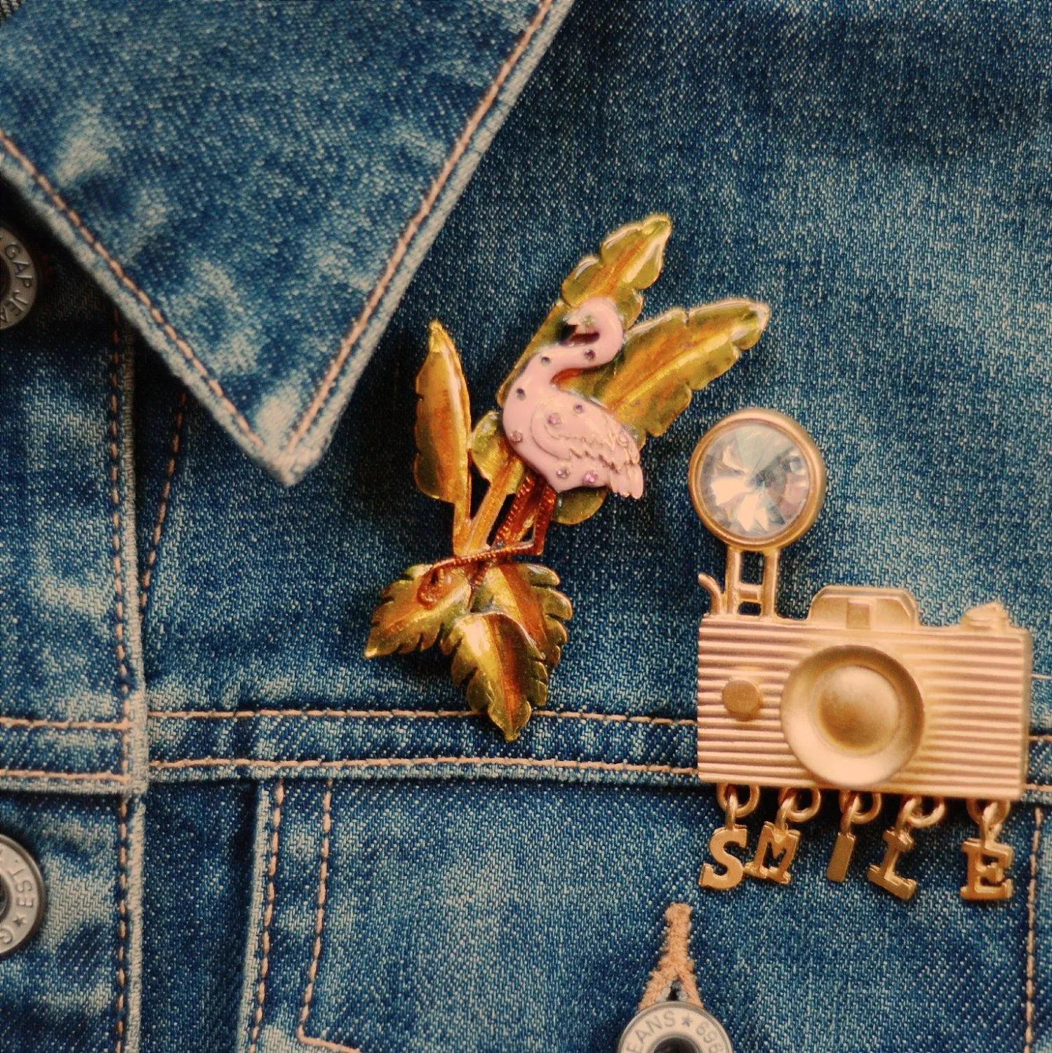 1980s Camera Brooch with Rhinestone