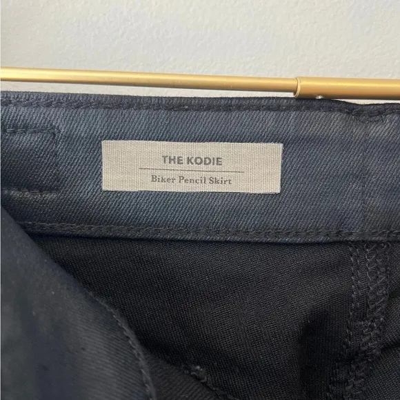AG The Kodie Biker Pencil Mini Black coated  Skirt size 25