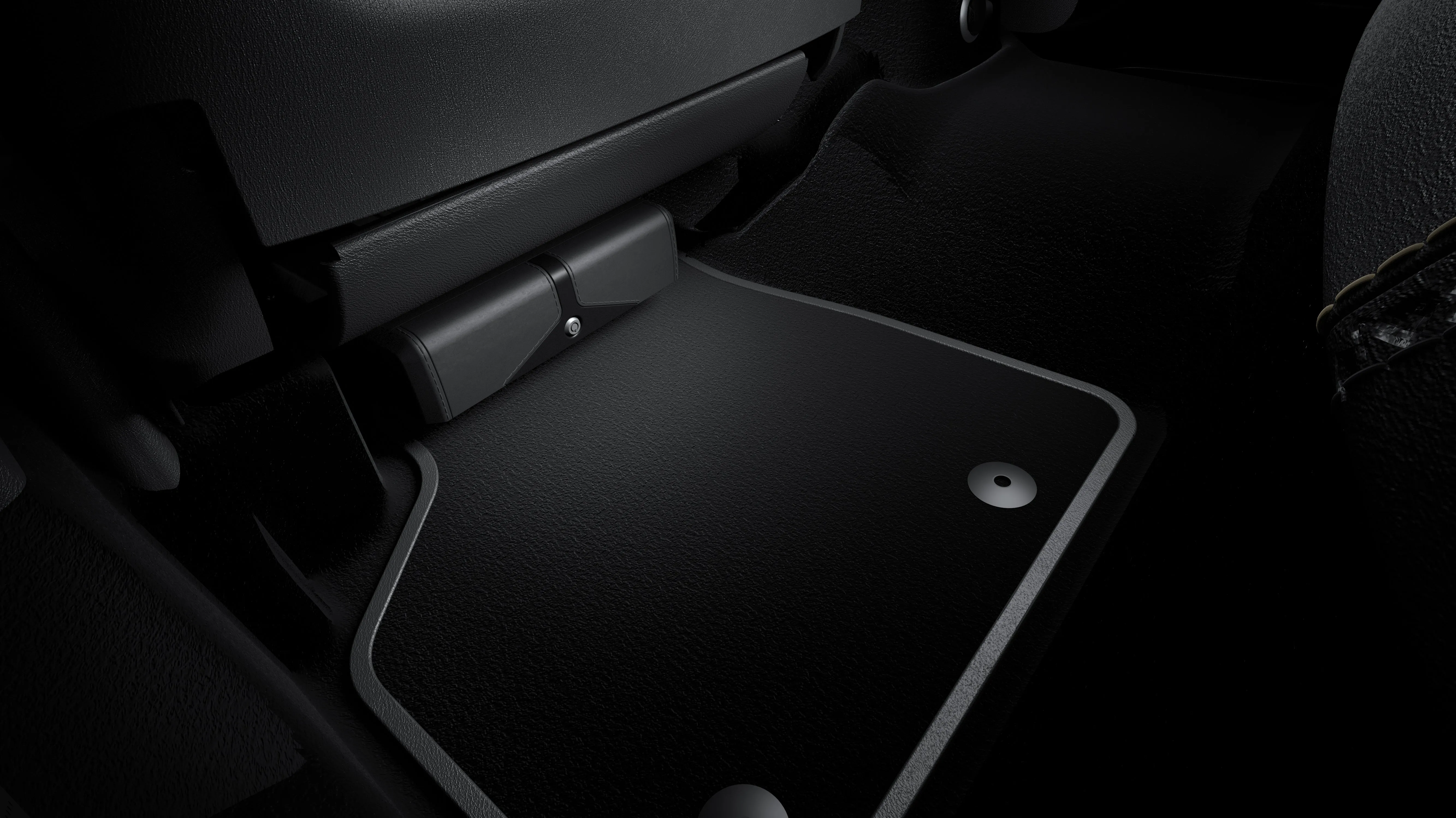 Aston Martin DBX Lockable Stowage