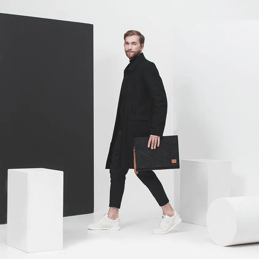 Berg 13 - Black