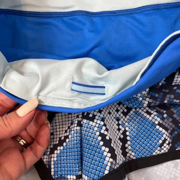 Lululemon Blue Snakeskin Speed Up Shorts Lined Size 2 Running Athletic
