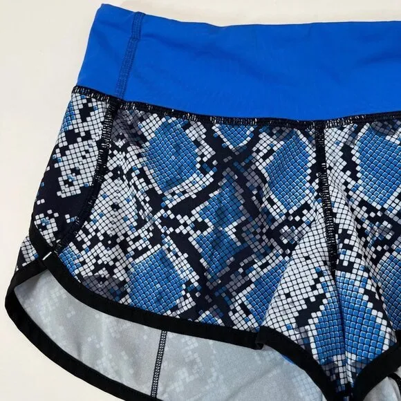 Lululemon Blue Snakeskin Speed Up Shorts Lined Size 2 Running Athletic