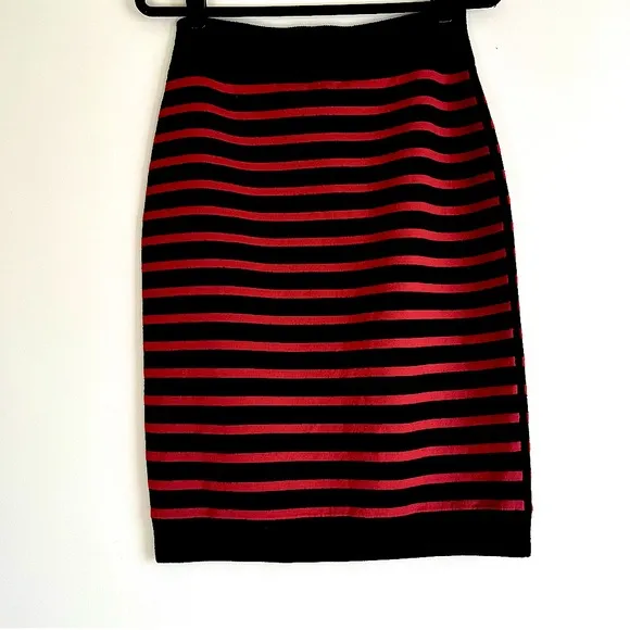 Marc Jacobs Red Black Stripe Wool Knit Skirt Size Small NWT
