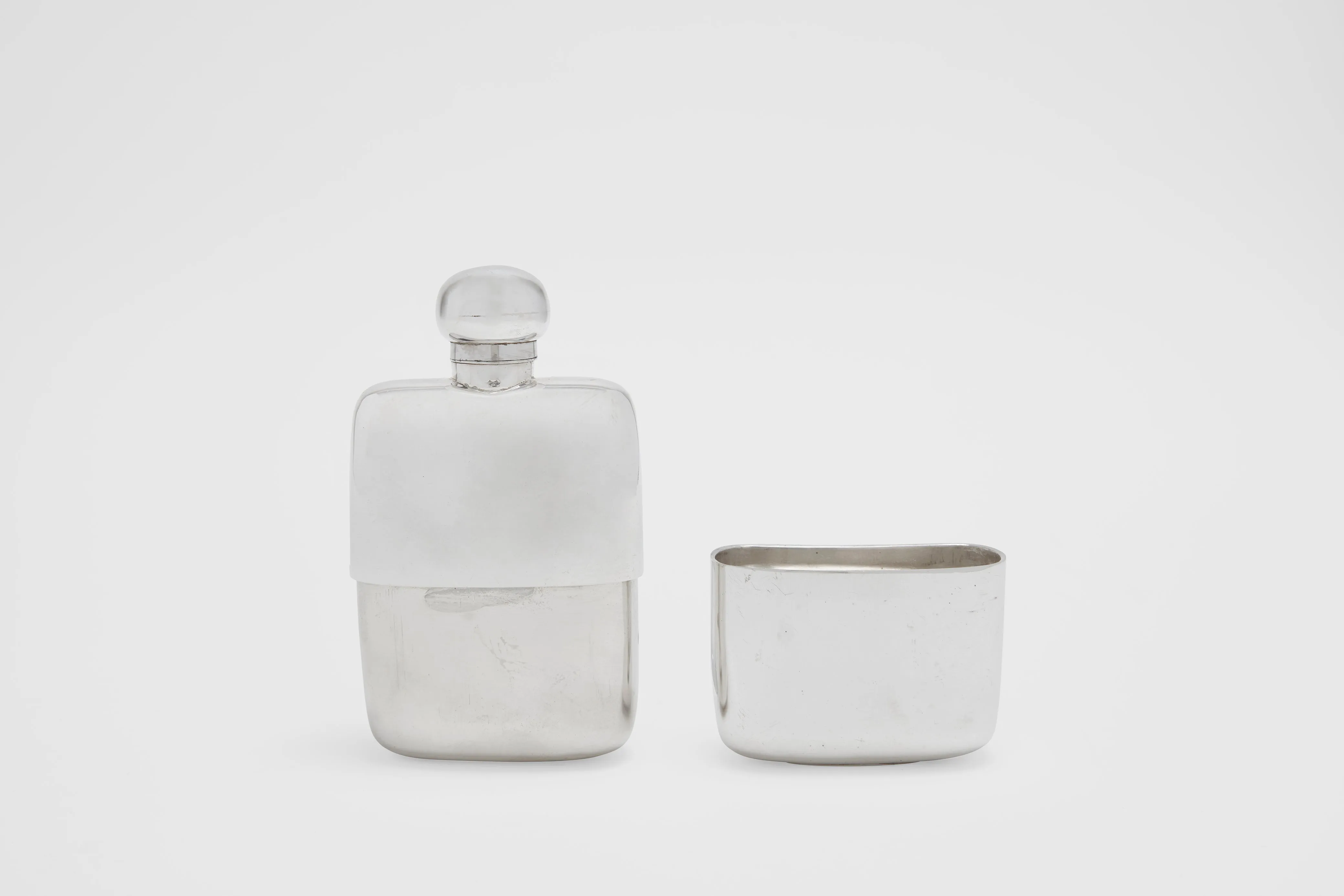 Medium Drinking Flask with Removable Cup