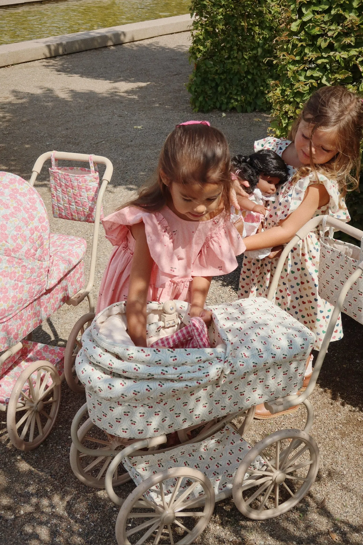 Minnie Doll's Pram (Pram) Rose Anglaise