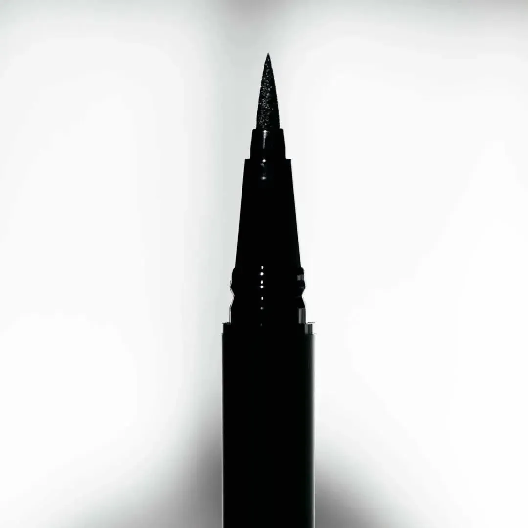 SIDE CHICK | EYELASH EXTENSION SAFE LIQUID EYELINER