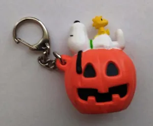 Snoopy Keychain Coat Clip Halloween Pumpkin