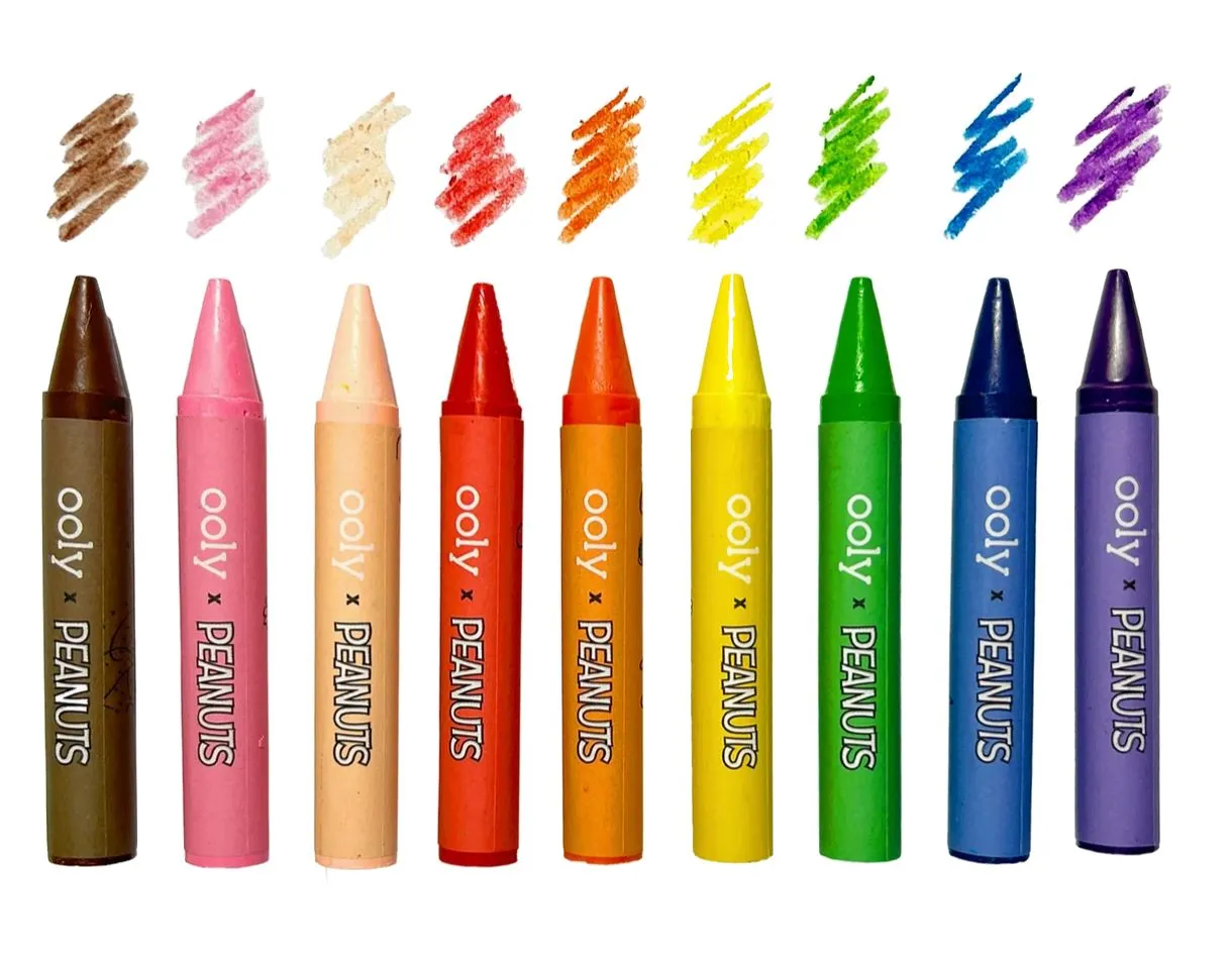 Snoopy School Coloring Travel Kit -9 Crayons