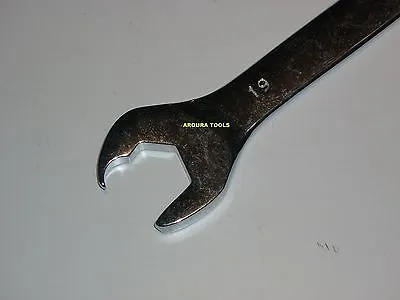 SPANNERS 9 pc COMBINATION SET WITH RATCHET DRIVE ( METRIC ) - NEW.