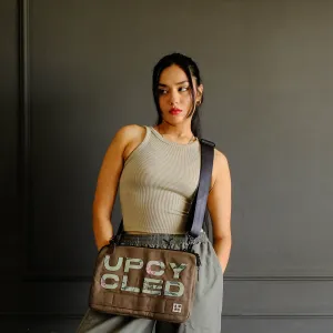 UPCYCLED 254.10 STATEMENT LAPTOP SLEEVE