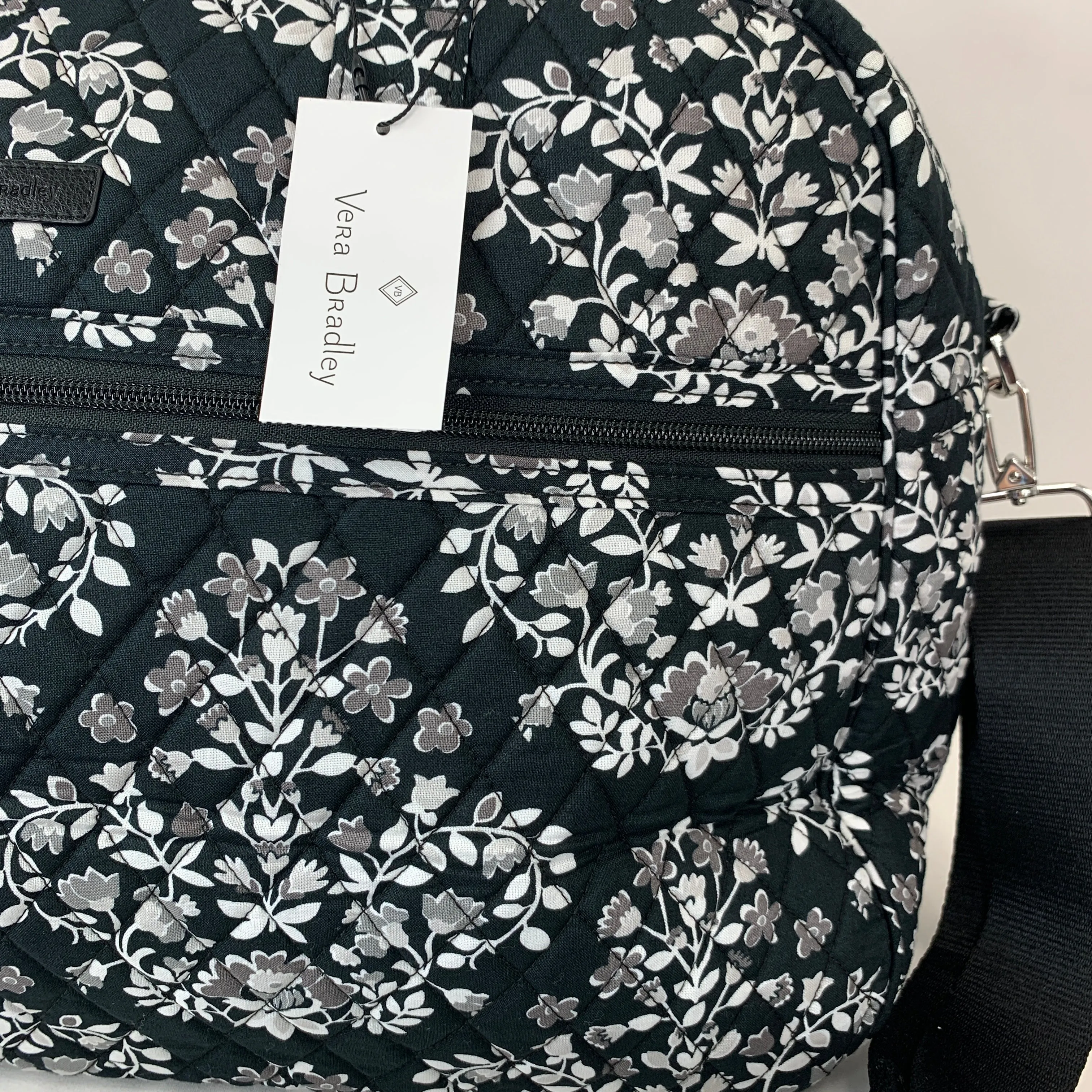 Vera Bradley Medium Traveler Bag in Chandelier Noir