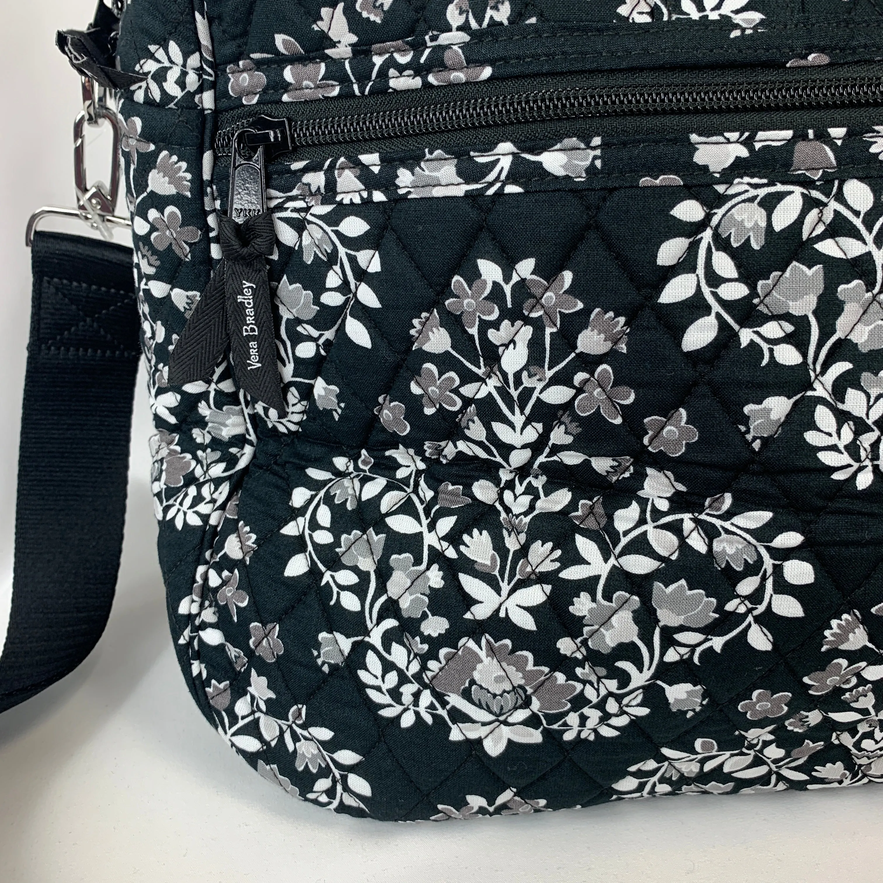 Vera Bradley Medium Traveler Bag in Chandelier Noir