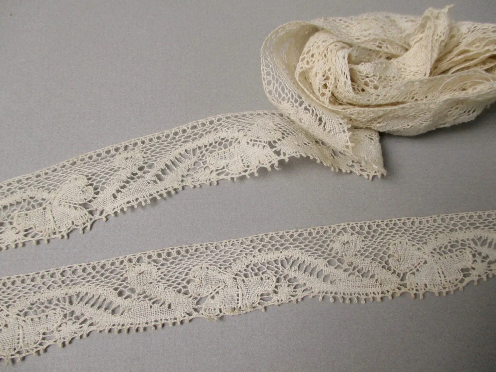 Vintage 1920s Lingerie Lace trim