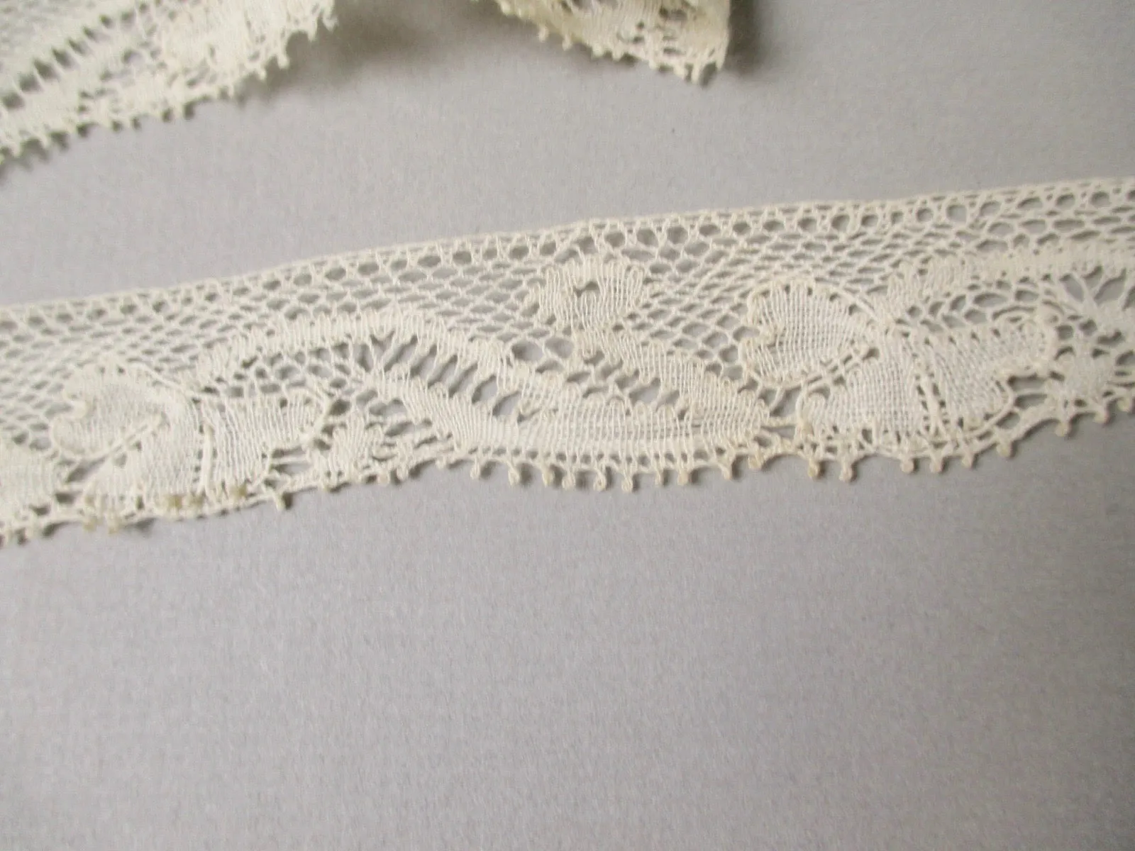 Vintage 1920s Lingerie Lace trim