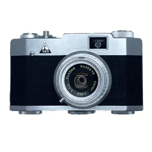 Vintage 1960 Tower 55a 35mm Film Camera