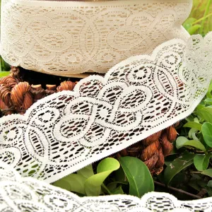 Vintage Dark Ivory Stiff Wide Scalloped Lace 3½" wide