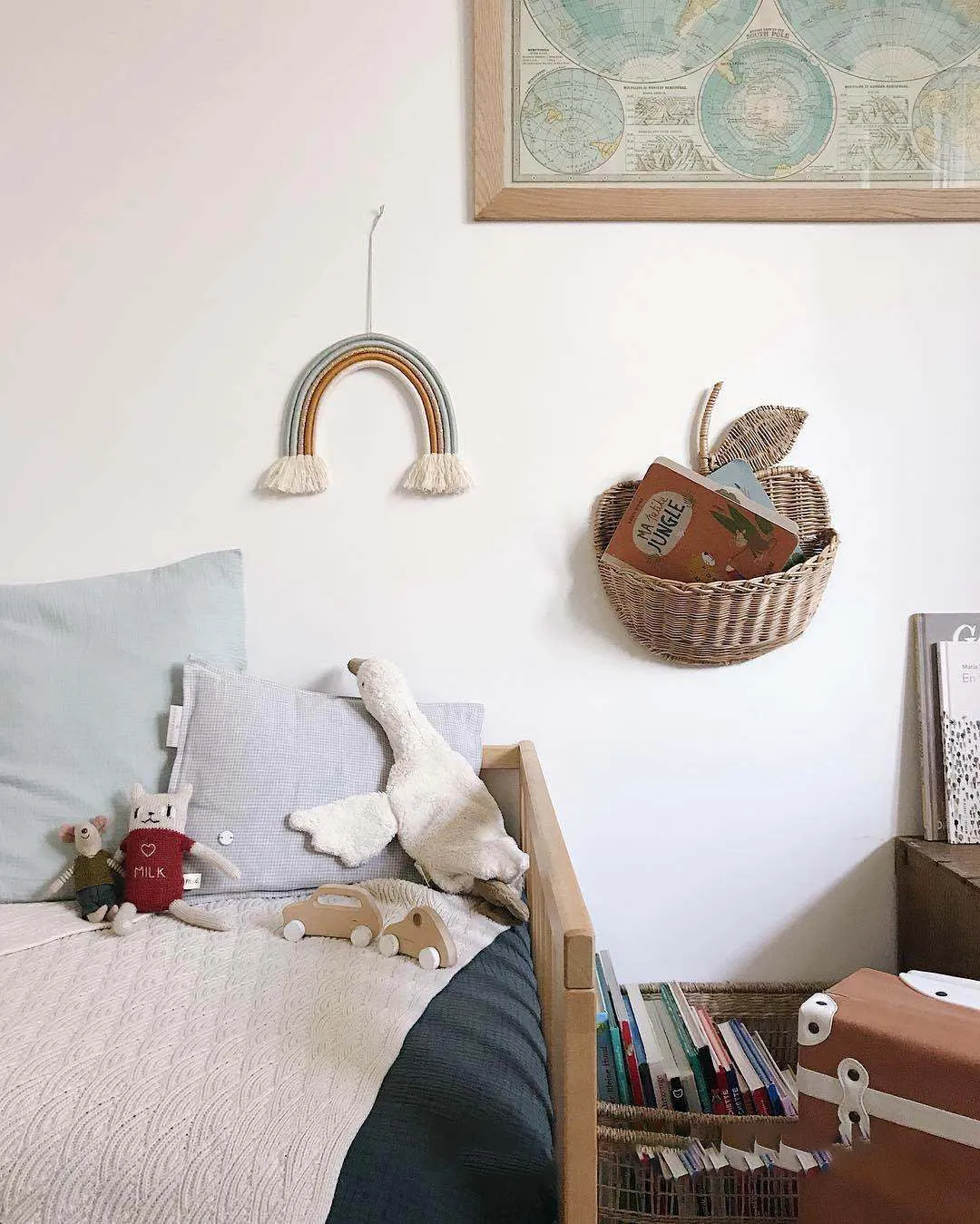 Woven storage basket