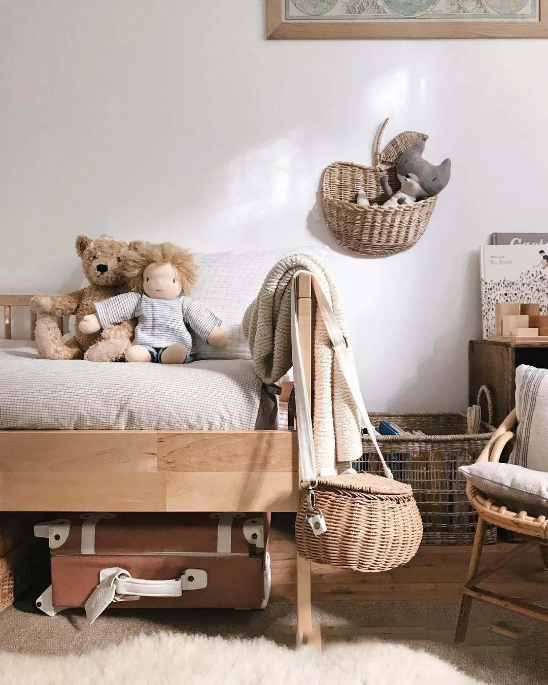 Woven storage basket