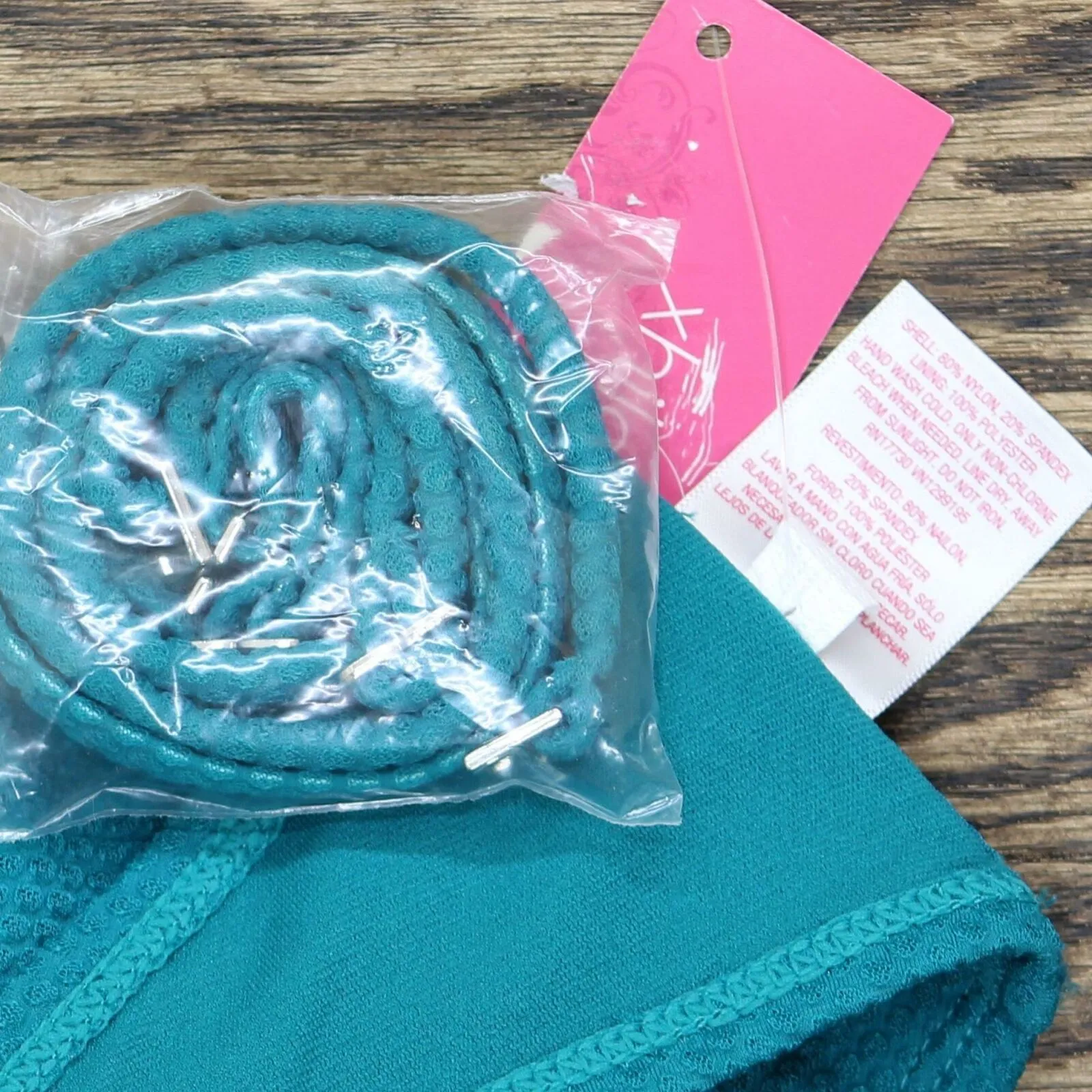 Xhilaration Womoen's Textured Tie-Front Bandeau Bikini Top